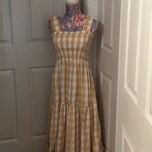 Long Abercrombie & Fitch dress. Gingham pattern.
